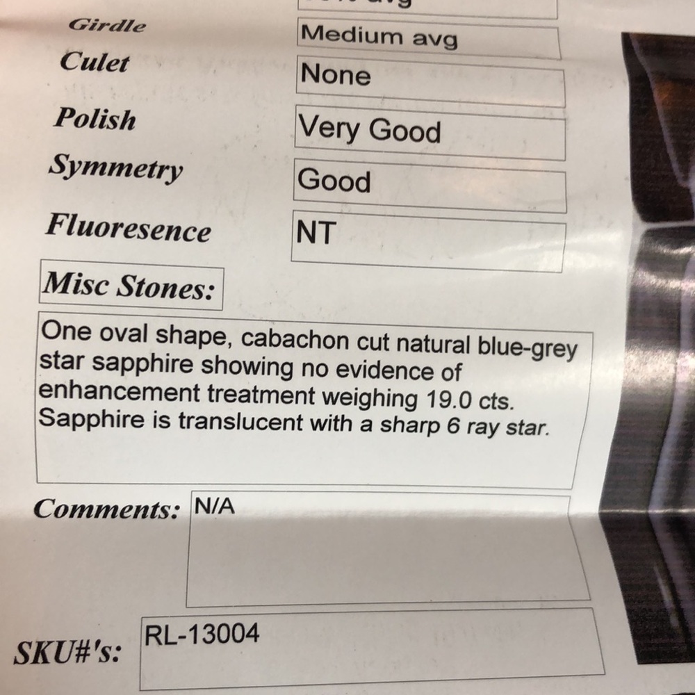 19 ct Star Sapphire surrounded by Diamonds in gold - Picture 12 of 15
